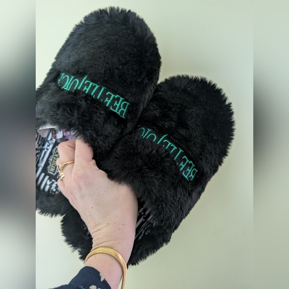 Beetlejuice Black Faux Fur Slippers Nwt - Picture 1 of 5